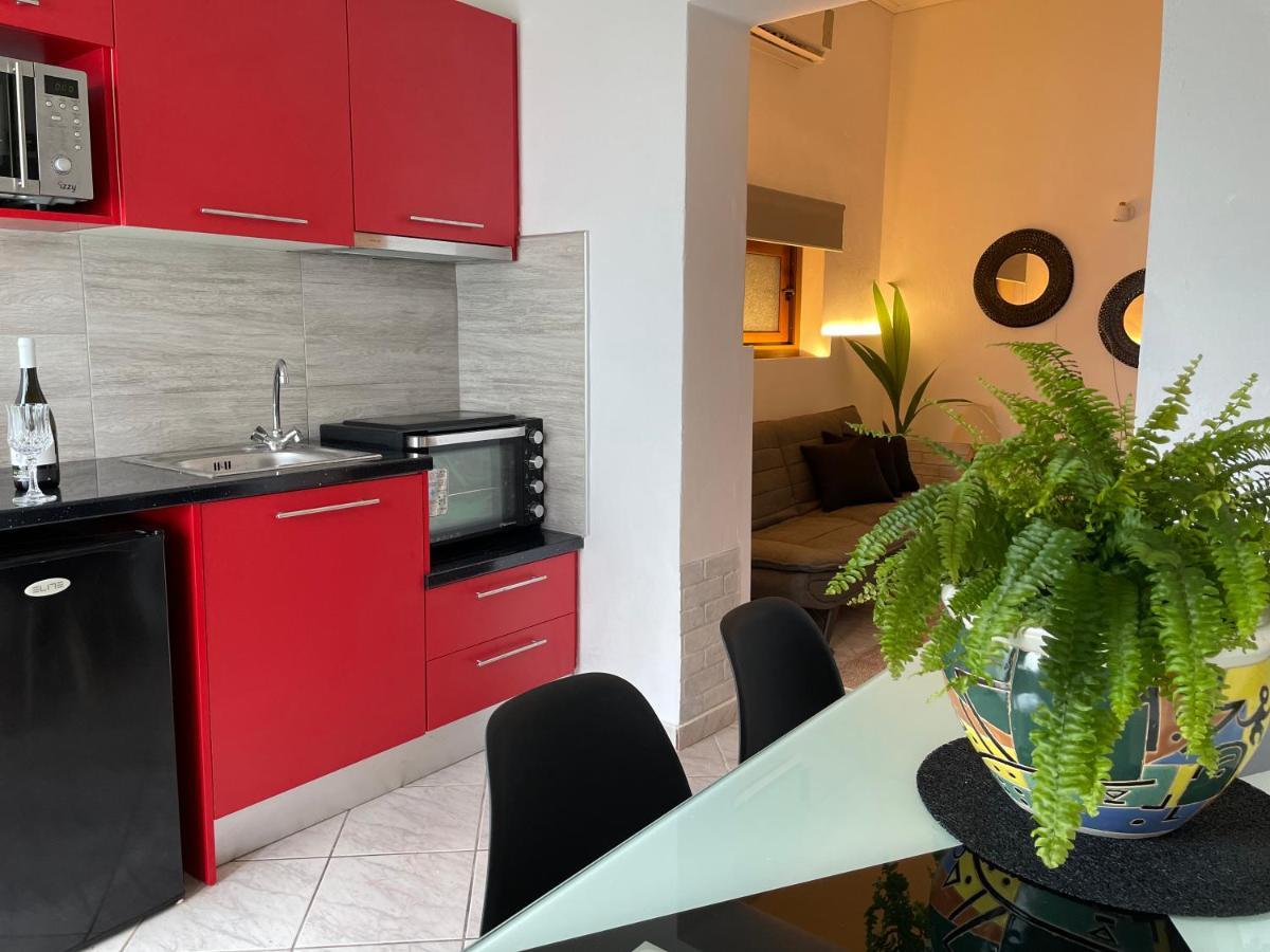 Del Sol Suites สเกียธอสทาวน์ ภายนอก รูปภาพ