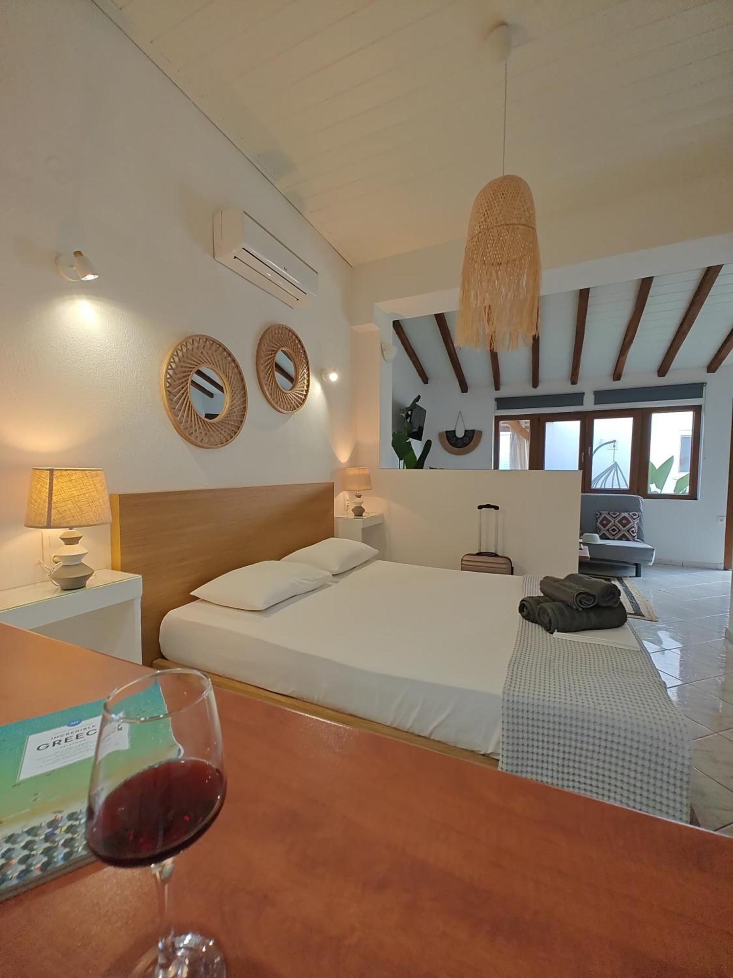 Del Sol Suites สเกียธอสทาวน์ ภายนอก รูปภาพ